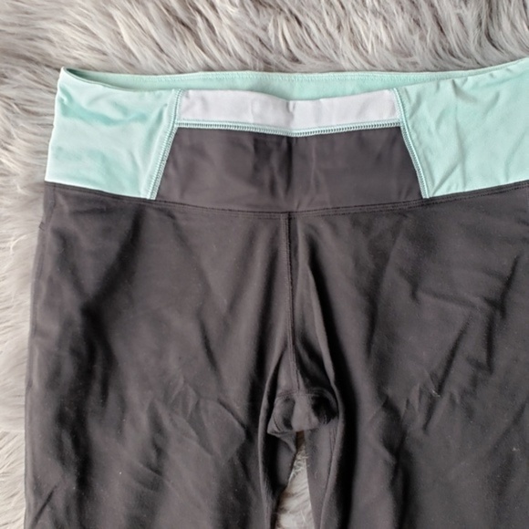 Lululemon Crop Yoga Pants Black/teal/White sz 10 - Picture 4 of 6